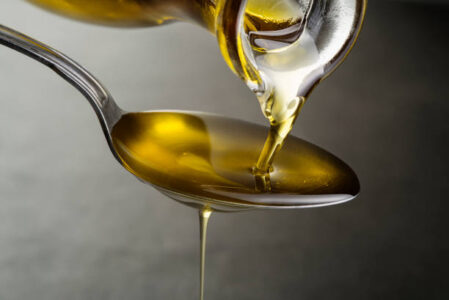 Read more about the article Moroccan Olive Oil: Discover the 10 Incredible Benefits of This Liquid Gold